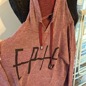 Burgundy lightweight pull over hooded shirt size large 17 brand